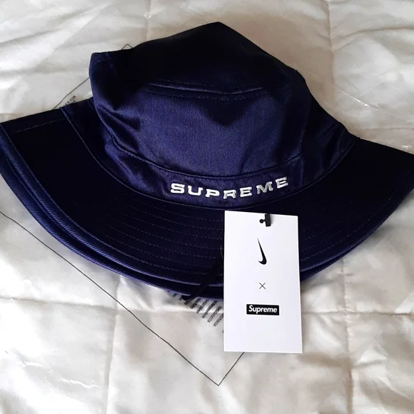 Supreme X Nike Dazzle Crusher *NWT*